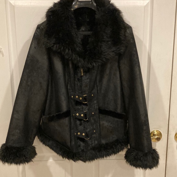 Skea, a luxury skiwear and lifestyle brand, size 10 women’s jacket. - Picture 3 of 16